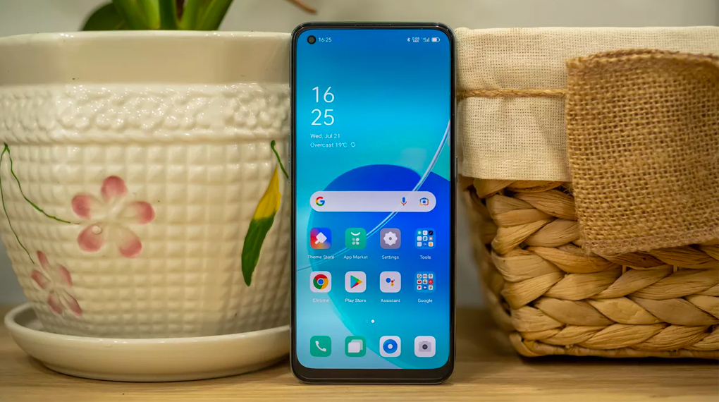 OPPO Reno6 Z 5G - Trang bị màn hình AMOLED